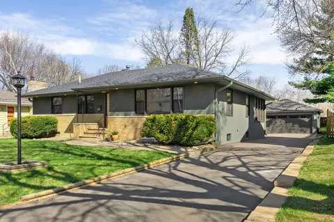 2809 Townview Ave NE, Saint Anthony, MN 55418