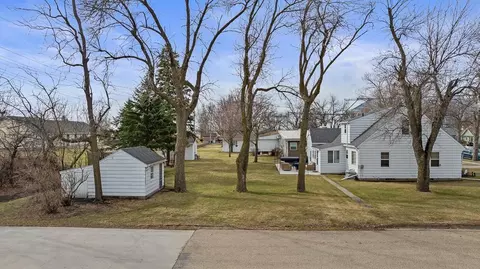 Exterior - 301 S Oak St, Hendricks, MN 56136 photo 7 of 7