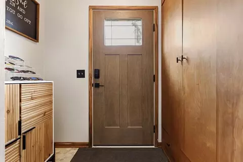 Entry Way - 301 S Oak St, Hendricks, MN 56136 photo 1 of 5