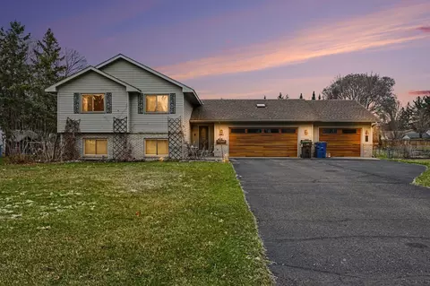 5500 273rd St, Wyoming, MN 55092