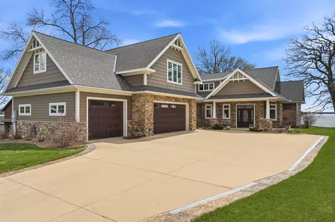 11033 N Shore Dr, Spicer, MN 56288