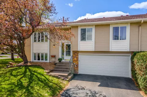 10941 105th Ave N, Maple Grove, MN 55369
