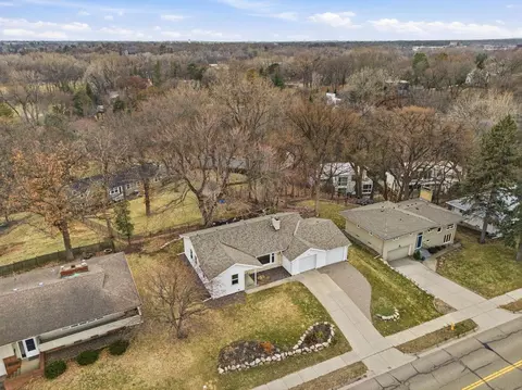4015 Wayzata Blvd, Golden Valley, MN 55416