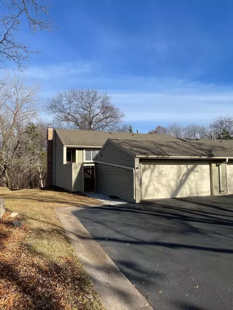 12393 Drake St NW, Coon Rapids, MN 55448