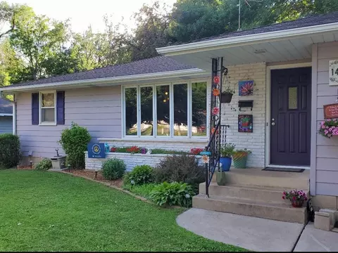 1418 Tyler St, Hastings, MN 55033