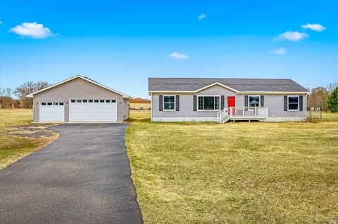 23778 Roanoke St NW, Saint Francis, MN 55070