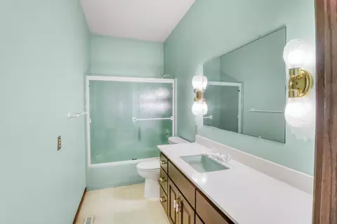 Bath - 604 Pine Needle Dr, Perham, MN 56573 photo 3 of 7