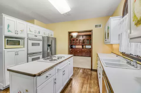 Kitchen - 604 Pine Needle Dr, Perham, MN 56573 photo 9 of 10