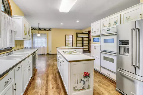 Kitchen - 604 Pine Needle Dr, Perham, MN 56573 photo 3 of 10