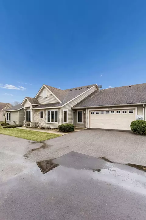 10662 57th Ave N, Plymouth, MN 55442