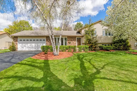 9644 107th Ave N, Maple Grove, MN 55369