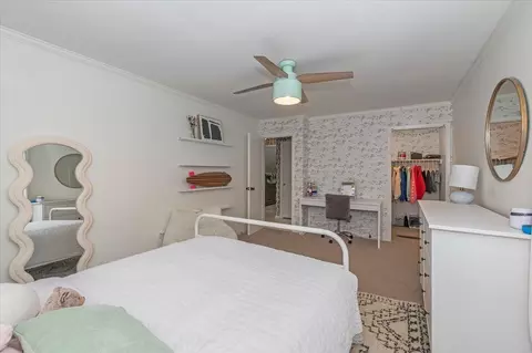 Bedroom - 154 E Buffalo St, Duluth, MN 55811 photo 6 of 6