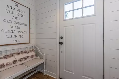 Entry Way - 154 E Buffalo St, Duluth, MN 55811 photo 1 of 3