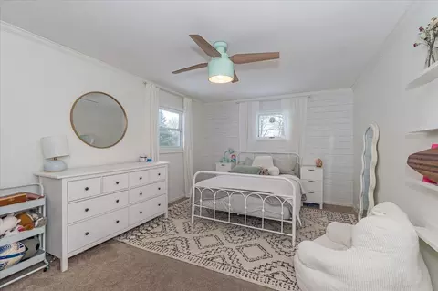 Bedroom - 154 E Buffalo St, Duluth, MN 55811 photo 5 of 6
