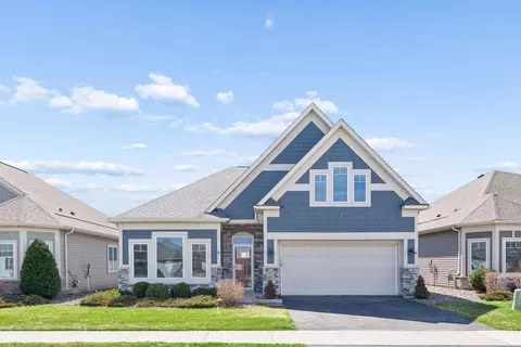 1055 Roselyn Dr, Victoria, MN 55386