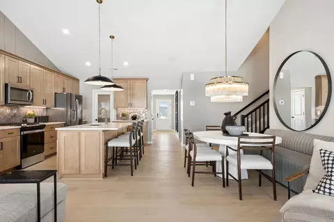 1663 Lund Way, Shakopee, MN 55379