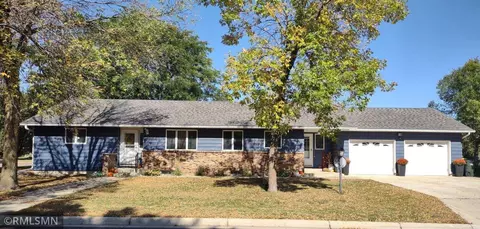 643 W Hall Ave, Buffalo Lake, MN 55314