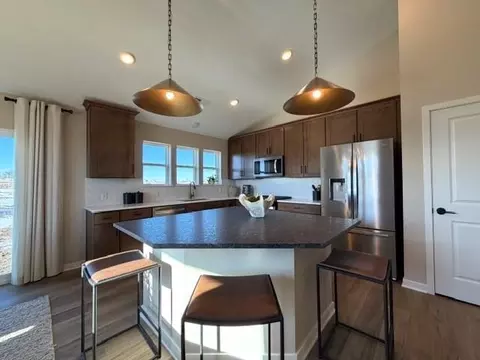 1788 Tamarack Rd, Shakopee, MN 55379