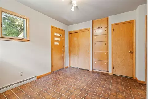 Entry Way - 824 Willow St, Brainerd, MN 56401 photo 2 of 2