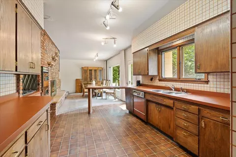 Kitchen - 824 Willow St, Brainerd, MN 56401 photo 2 of 2