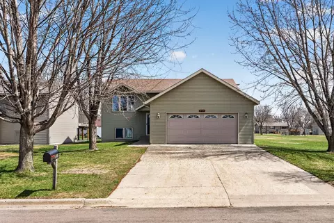 551 3rd St S, Winsted, MN 55395