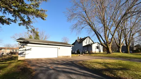 581 2nd Ave E, Zumbrota, MN 55992