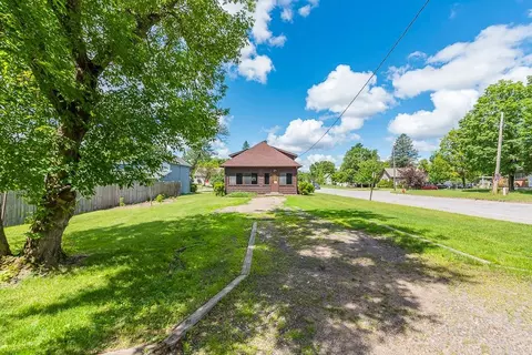 Exterior - 1303 S 8th St, Brainerd, MN 56401 photo 13 of 18