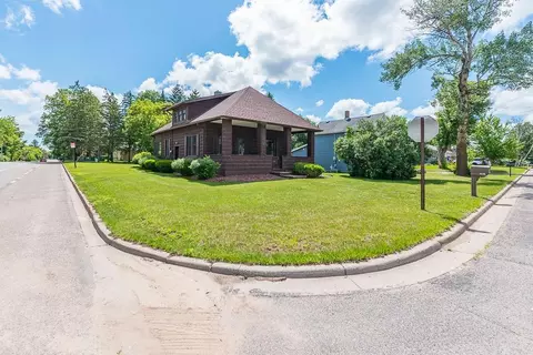 Exterior - 1303 S 8th St, Brainerd, MN 56401 photo 4 of 18
