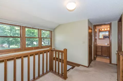 Entry Way - 1303 S 8th St, Brainerd, MN 56401 photo 2 of 2