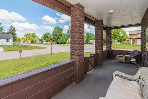 Exterior - 1303 S 8th St, Brainerd, MN 56401 photo 5 of 18
