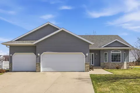 3336 Monroe St S, Fargo, ND 58104