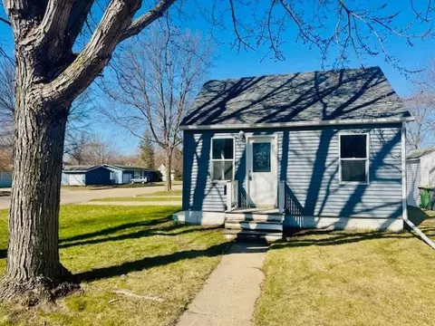 316 Lawrence St, Marshall, MN 56258