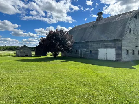 3743 Skog Rd, Kettle River, MN 55757
