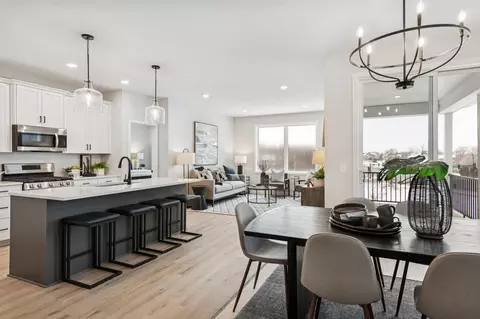 12439 Drayton Trl, Apple Valley, MN 55124