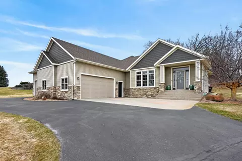 55 Bluegrass Dr NW, Alexandria, MN 56308