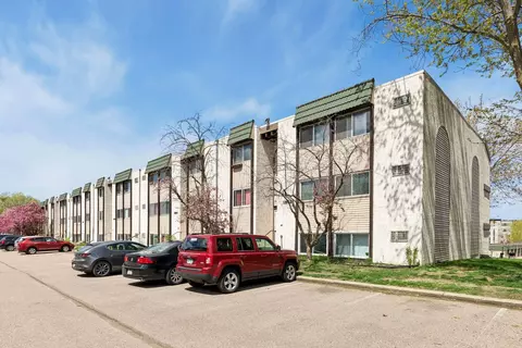 12852 Nicollet Ave #202, Burnsville, MN 55337