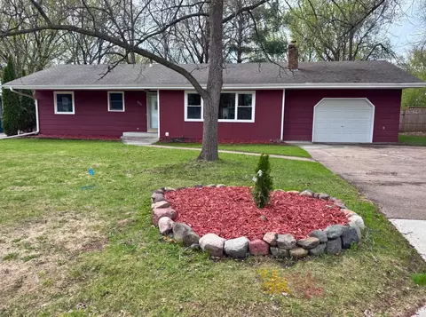 900 Green St, Hudson, WI 54016