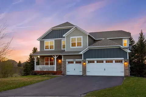9704 Emerson Ct, Eden Prairie, MN 55347