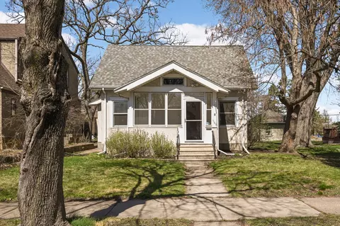 1189 Hawthorne Ave E, Saint Paul, MN 55106
