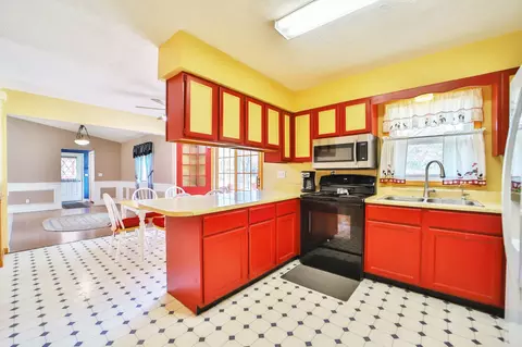 Kitchen - 17755 Smith Rd, Brainerd, MN 56401 photo 2 of 4