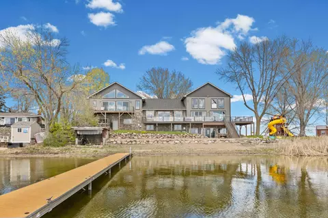 13765 Norelius Ln, Lindstrom, MN 55045