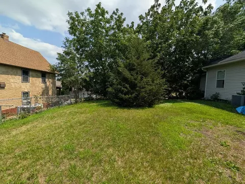 3 Nn 2nd Ave S, South Saint Paul, MN 55075