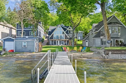 5325 Edsall Rd, Mound, MN 55364