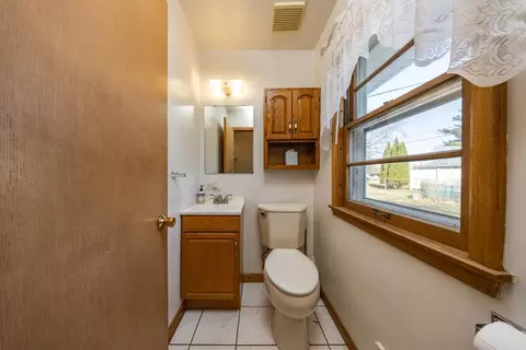 Bath - 1500 Towne Ter, Bloomington, MN 55431 photo 2 of 2
