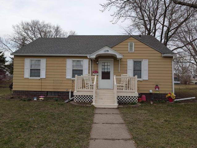 129 Martin St E, Lewisville, MN 56060