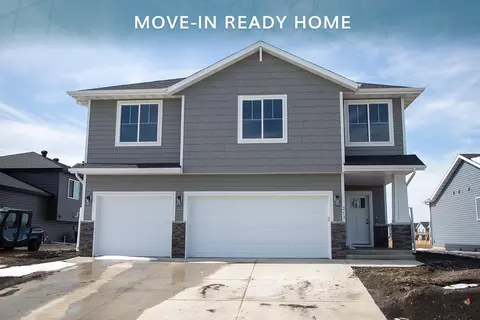 213 Lionheart Dr, Horace, ND 58047