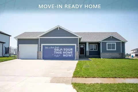 10219 73rd St S, Horace, ND 58047