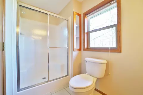 Bath - 18352 Johnson Rd, Brainerd, MN 56401 photo 4 of 6