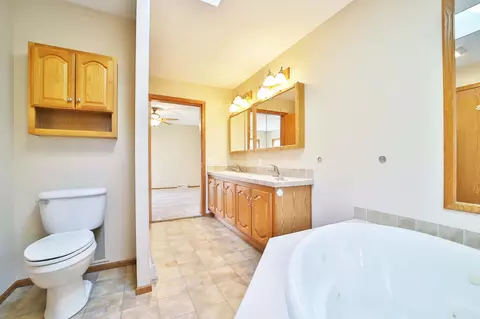 Bath - 18352 Johnson Rd, Brainerd, MN 56401 photo 2 of 6