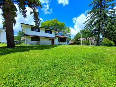 1791 Lake St, Lauderdale, MN 55113